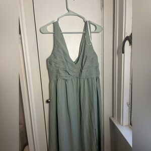 Elegant Sage Green Sleeveless Dress
